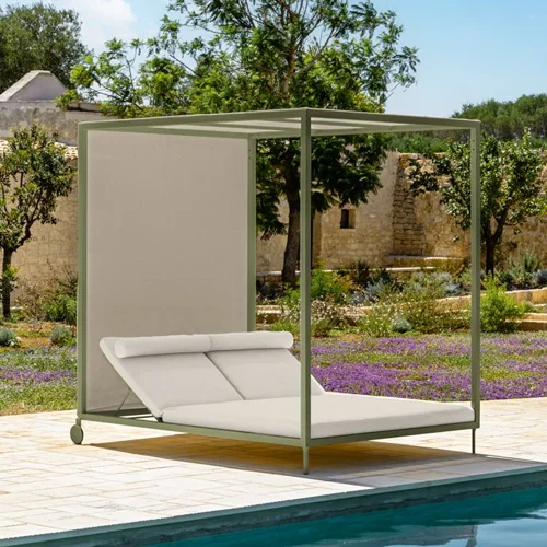 Better Homes and Gardens: Buying Patio Furniture on a Budget