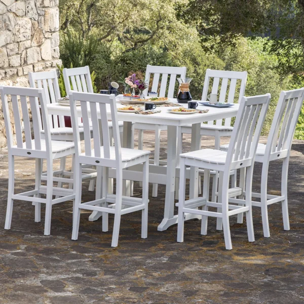 How to Keep Your White Plastic Outdoor Furniture Looking Bright and Clean