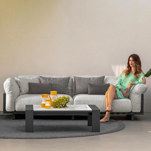 The Best Material for Outdoor Furniture in Florida: A Guide to Choosing the Right Option