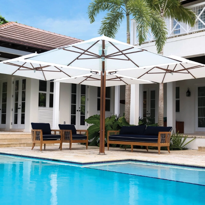 Pool Patio Furniture Ideas For a Relaxing Poolscape