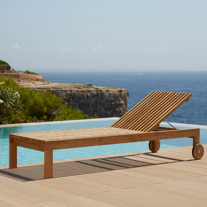 The Best Oils for Outdoor Wood Furniture Maintenance
