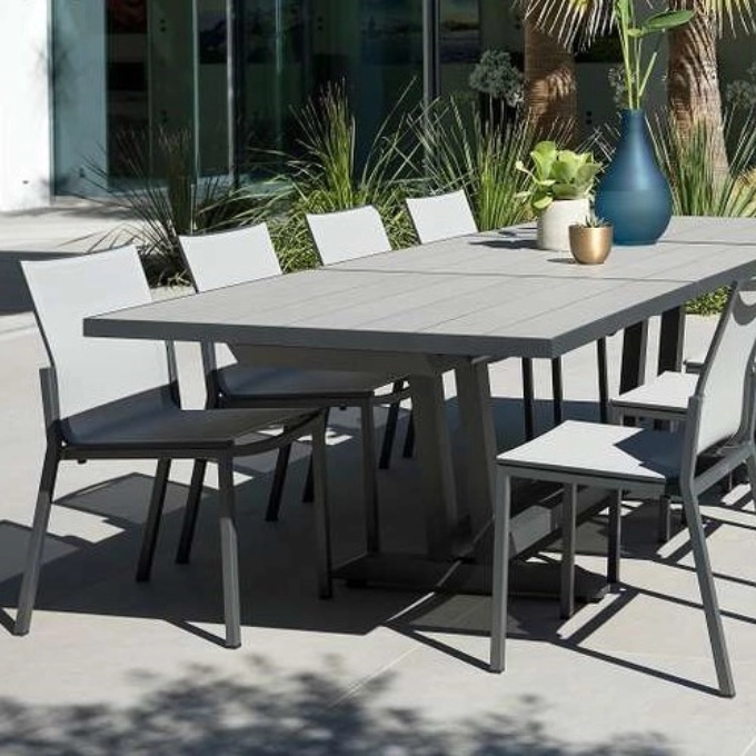 Black Patio Furniture Enhances Every Design Style
