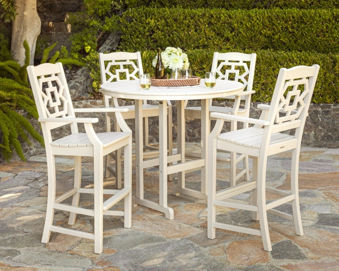 Natural Ways to Keep Spiders Away from Your Outdoor Furniture
