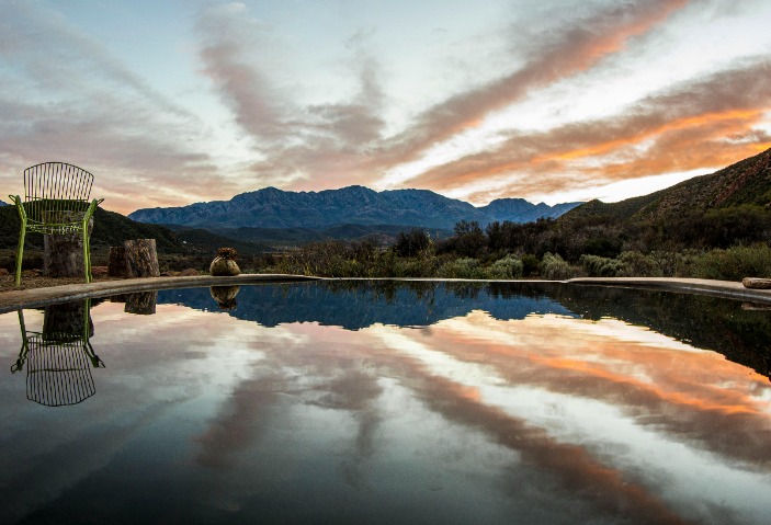 Transform Your Pool Experience with a Ledge Lounger In Pool Chair – Relax in Style and Comfort in Your Swimming Pool- Available Now!