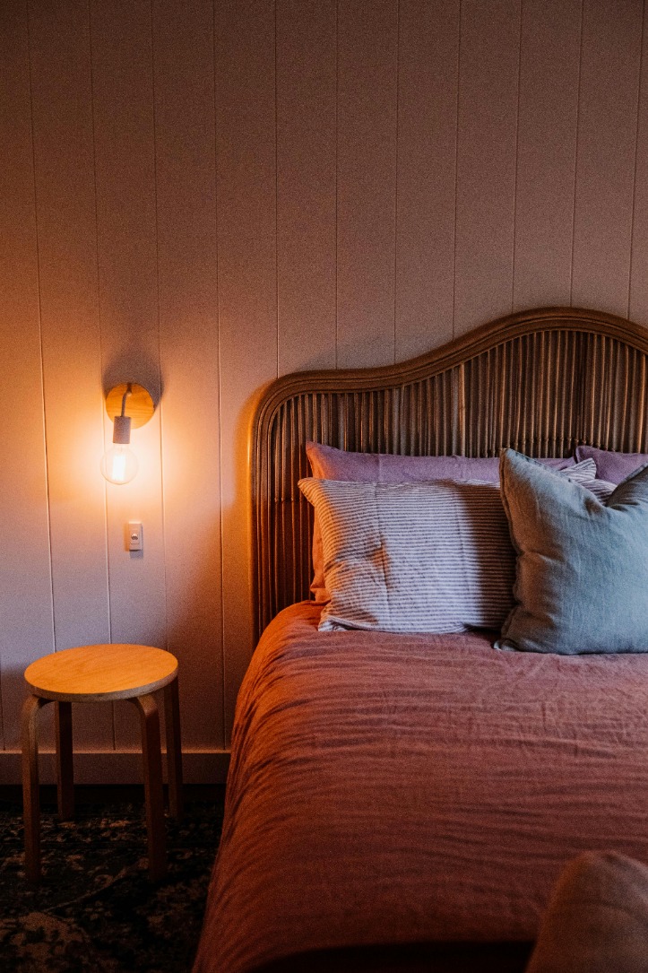 Elevate Your Poolside Style with Ledge Lounger Side Table in Light Blue – Perfect for Outdoor Relaxation and Entertaining! ๐๐๐น #poolside #patio