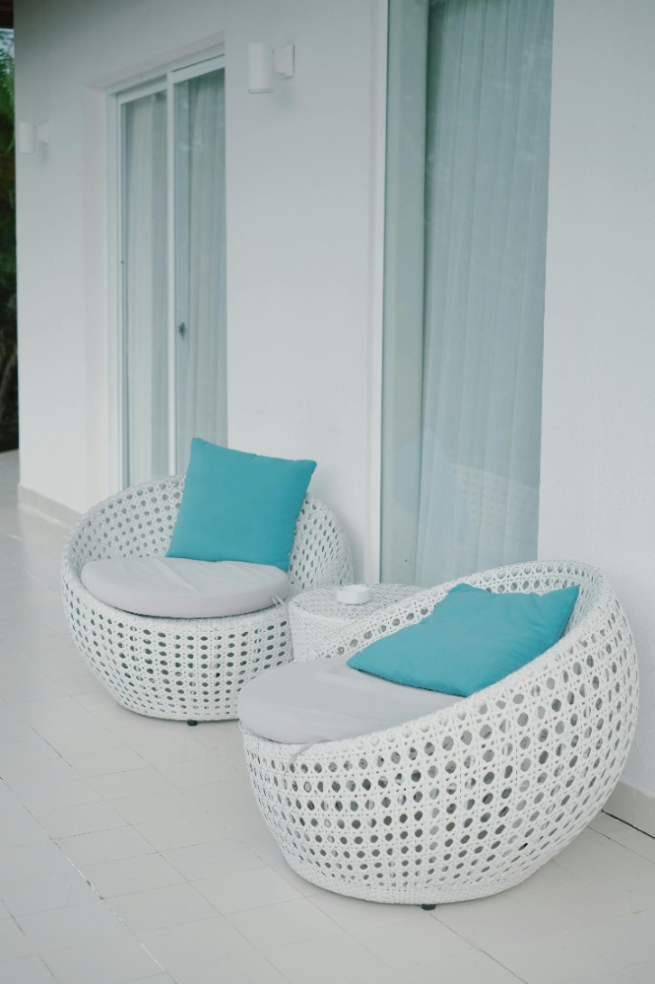 Revive Your Patio Furniture: Ultimate Guide to Cleaning Oxidized Cast Aluminum – Say Goodbye to Rust!