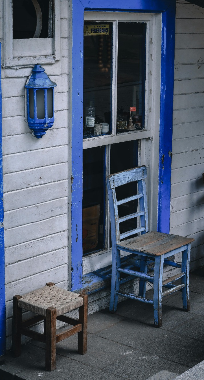 Effortlessly clean outdoor wood furniture for painting with these expert tips and tricks