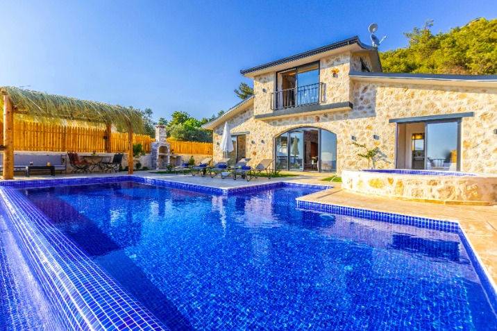 Stylish Lounge Chairs for Pool Ledge – Relax in Comfort by the Water’s Edge! Perfect for Sunbathing or Enjoying the View. Shop Now!