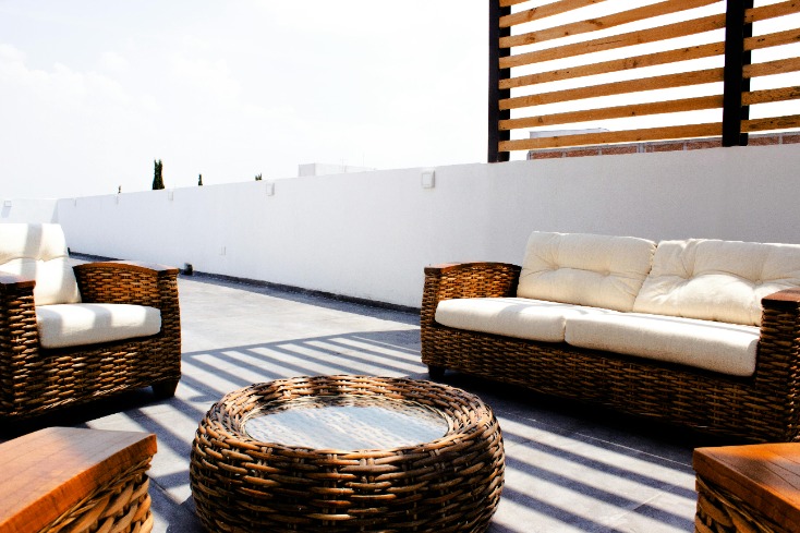 Effective tips for removing mold from patio furniture cushions – say goodbye to unsightly stains and odors for good!