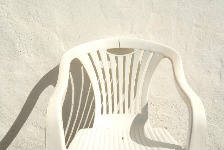 Best Tips for Cleaning White Plastic Patio Furniture: Remove stains and grime easily with these expert methods. Keep your outdoor space looking refreshed and bright!