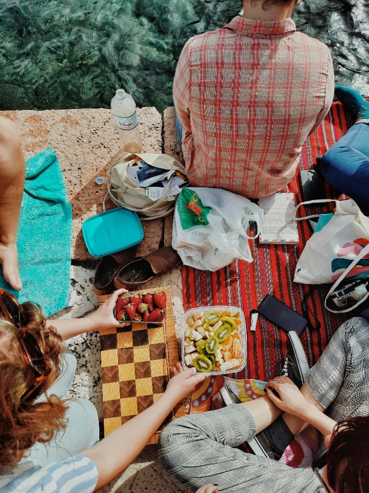 Elevate Your Poolside Experience with Water Ledge Lounger – Stylish and Comfortable Outdoor Furniture for Ultimate Relaxation