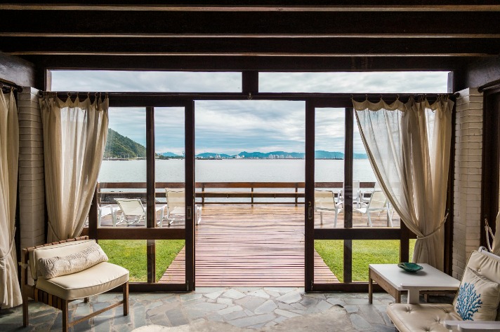 6 Effective Ways to Remove Rust from Patio Furniture – Say goodbye to rust stains with these proven methods for restoring your outdoor furniture to like-new condition.