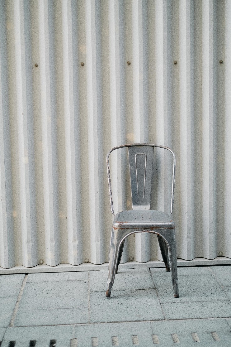Top Tips for Cleaning Outdoor Furniture Cushions: Say Goodbye to Stains and Dirt with These Expert Techniques