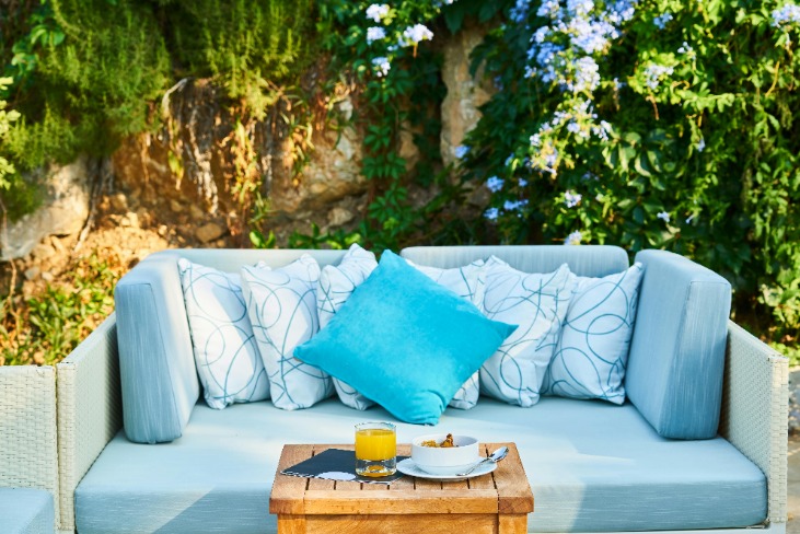 Top Tips for Keeping Patio Furniture Cushions Secure and in Place – Learn the best methods for preventing cushions from sliding or blowing away on your outdoor furniture.