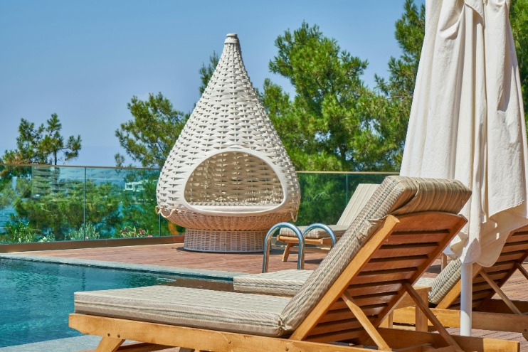 Relax in Style with a Lounge Chair For Pool Ledge – Perfect for Sunbathing and Poolside Lounging